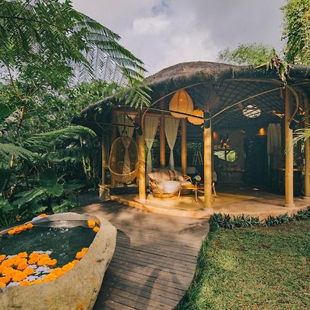 Вилла Hideout Eco Bamboo House Bali Selat Экстерьер фото